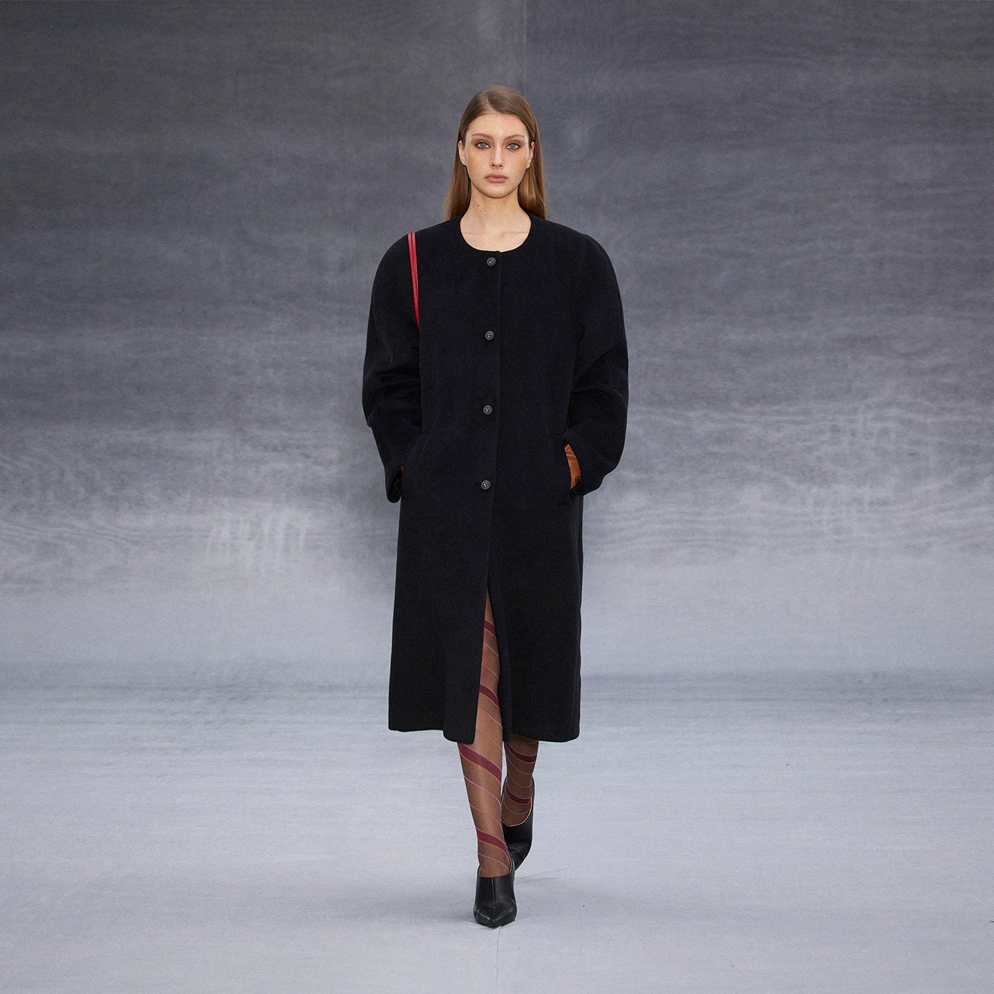 Wcoumq | Retro Round Neck Wool Long Coat with Arc Shoulder Silhouette – Double-Sided Woolen Outerwear