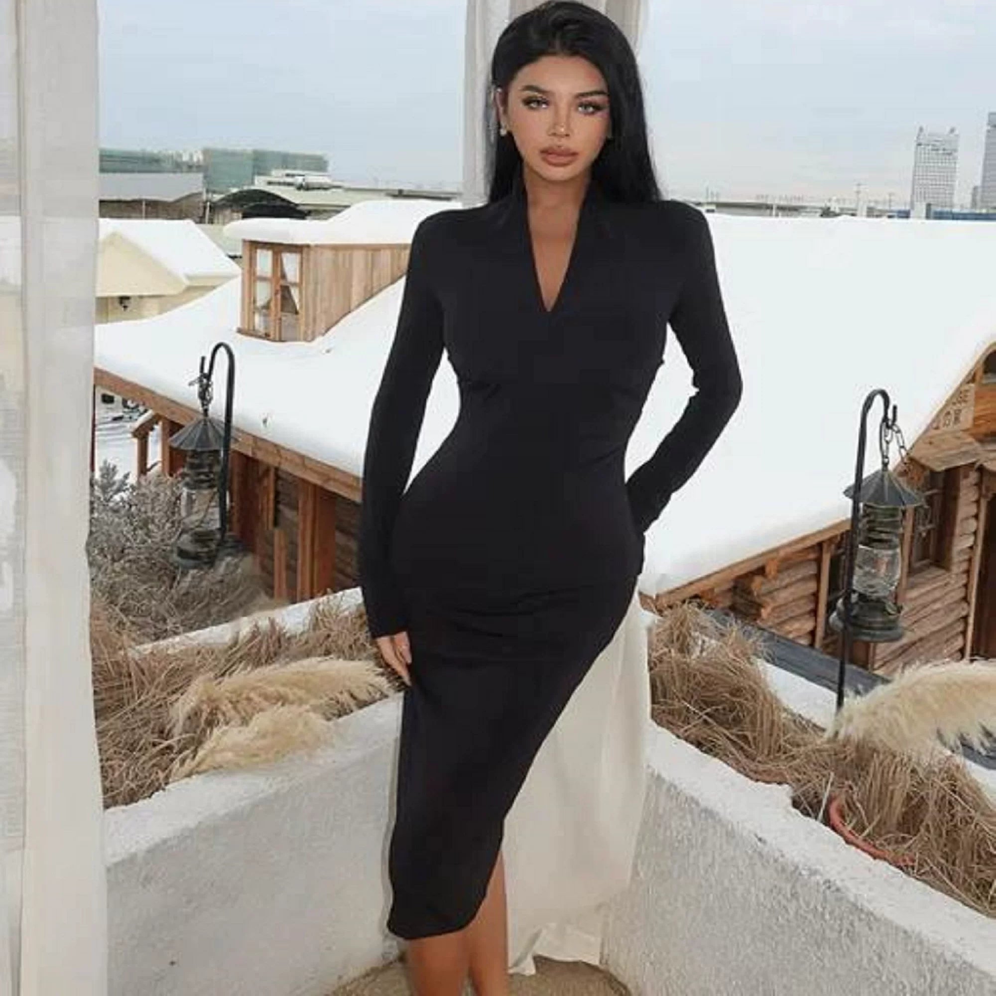 Wcoumq | V-Neck Long-Sleeve Maxi Dress with Slim Waist and Pleated Hip Design