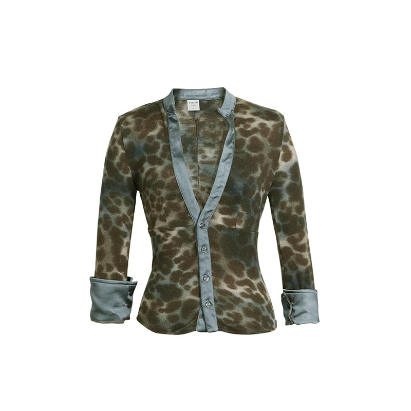 Wcoumq | Leopard Print Spliced V-Neck Knitted Top for Women – Slimming Waist-Cinching Mid-Sleeve Design