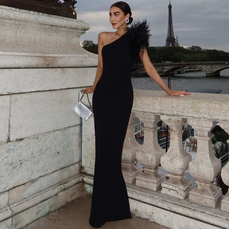 Wcoumq | Black Slanted Shoulder Fishtail Evening Dress with Hip-Hugging Fit