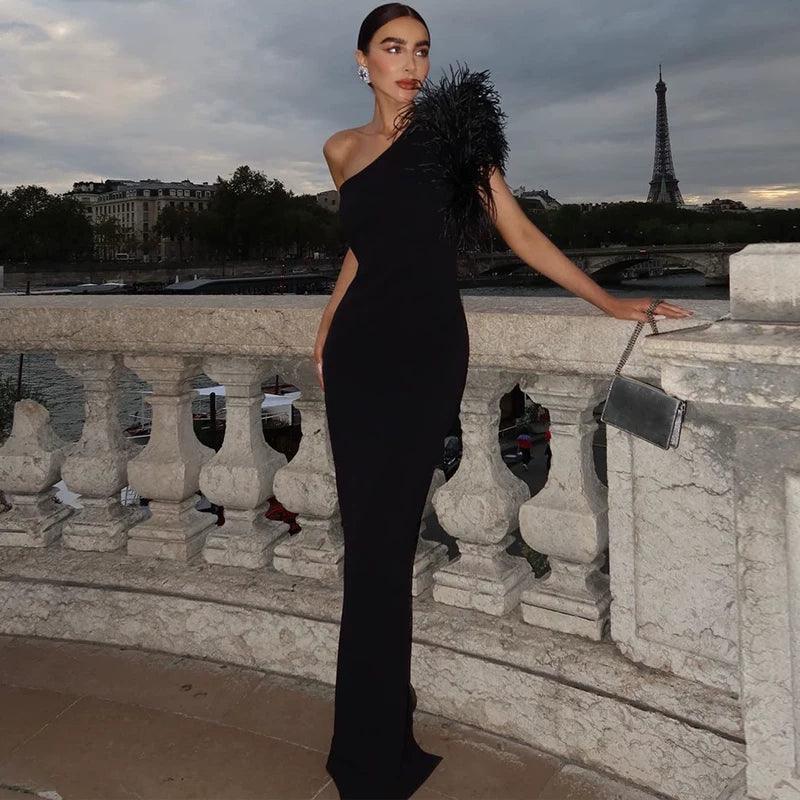 Wcoumq | Black Slanted Shoulder Fishtail Evening Dress with Hip-Hugging Fit